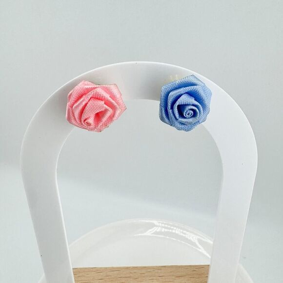 Vintage Ribbon Pink Blue Rose Stud Earrings Delicate Feminine Dainty Retro - Picture 3 of 8